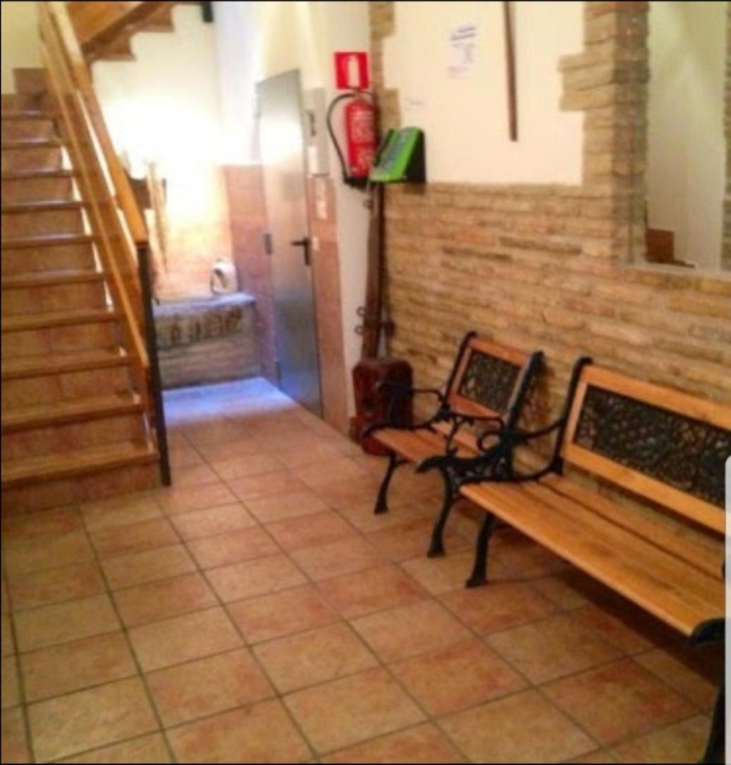 Hostal La Plaza Puente la Reina Exterior foto